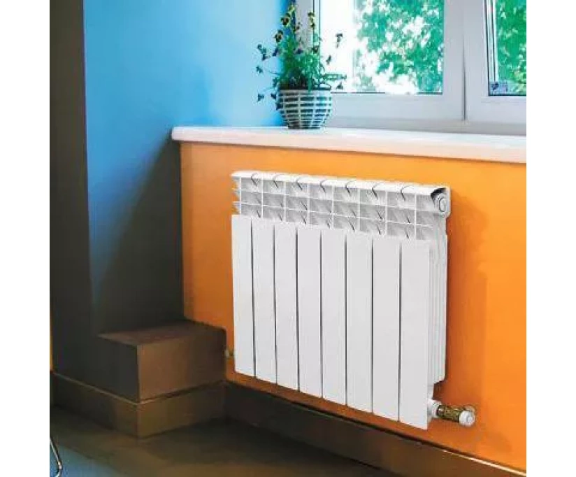 Радиатор отопления. Роял термо biliner 500. Радиаторы с хорошей теплоотдачей. Алюминиевый радиатор отопления глобал 500/100. Радиатор в квартиру какие лучше выбрать.